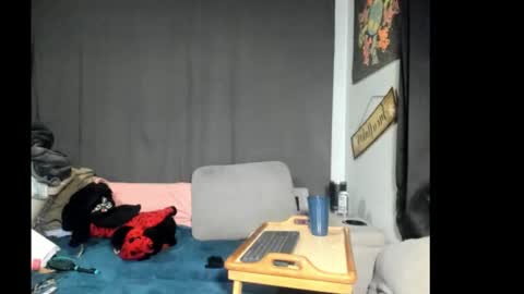 roxihazeleyes online show from March 2026 06:19:01 AM