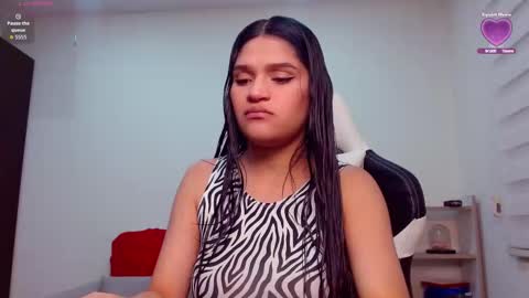 Snapshot of roxxi_2110 chatting on September 2025 01:53:01 AM roxxi_2110 online show from September 2025 01:53:01 AM