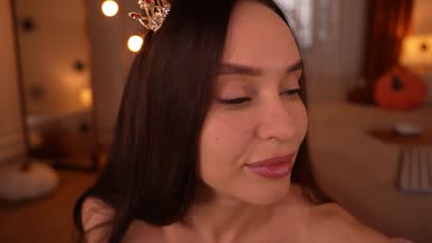 Snapshot of roxy_blue_eyed_ chatting on October 2025 11:25:01 AM Im Roxy ntmu online show from October 2025 11:25:01 AM