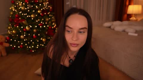 Snapshot of roxy_blue_eyed_ chatting on January 2026 11:56:02 AM Im Roxy ntmu online show from January 2026 11:56:02 AM