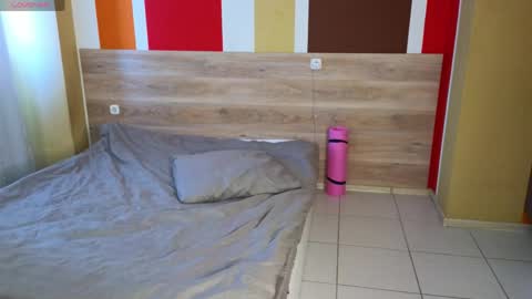 Roxy online show from March 2026 04:45:02 AM