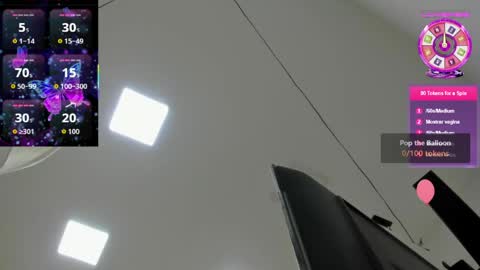 Snapshot of roxy_flame_ chatting on April 2026 11:01:01 AM Roxy online show from April 2026 11:01:01 AM