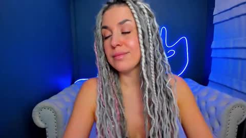 Roxy online show from February 2026 02:06:02 AM