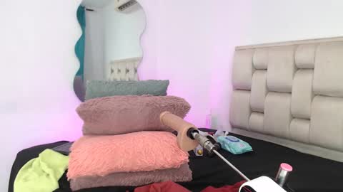 Roxy smith69 online show from October 2025 11:25:01 PM