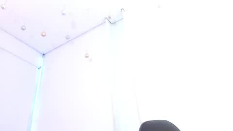 roxy_stone1 online show from September 2025 10:02:02 PM
