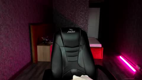 roxy_the_daedevill online show from December 2024 07:45:02 AM