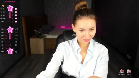 roxy_the_daedevill online show from December 2024 01:49:01 AM