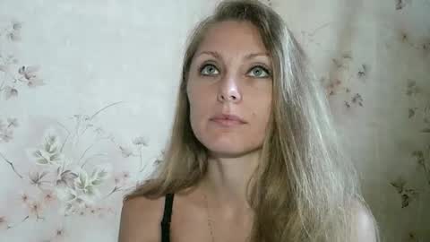 Snapshot of roxyfox18x01 chatting on October 2025 07:30:01 AM roxyfox18x01 online show from October 2025 07:30:01 AM