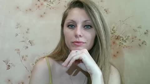 Snapshot of roxyfox18x01 chatting on February 2026 08:57:02 AM roxyfox18x01 online show from February 2026 08:57:02 AM