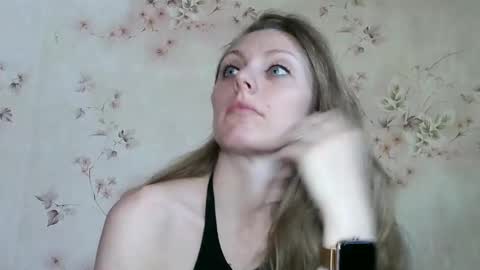 roxyfox18x01 online show from June 2026 07:32:02 AM