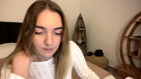 Roxy online show from April 2026 01:33:02 PM