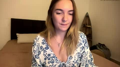 Roxy online show from April 2026 02:23:02 PM