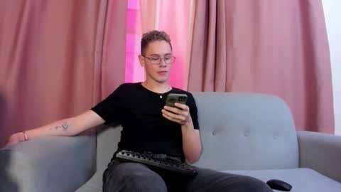 Snapshot of royal_fantasy2 chatting on September 2025 08:03:01 PM Kairo online show from September 2025 08:03:01 PM