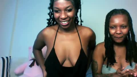 Snapshot of royal_petite10 chatting on June 2026 11:35:01 AM kate online show from June 2026 11:35:01 AM