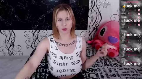 Snapshot of royangela chatting on October 2025 07:28:01 AM angela online show from October 2025 07:28:01 AM