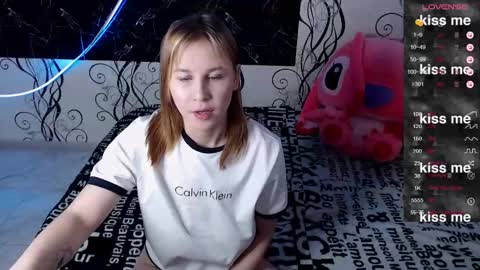 Snapshot of royangela chatting on October 2025 07:41:01 AM angela online show from October 2025 07:41:01 AM