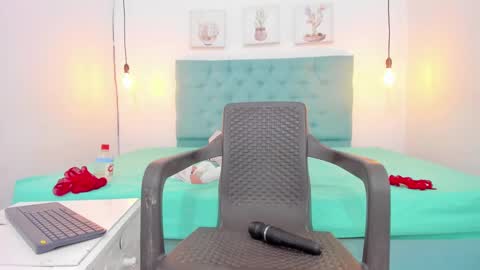 Snapshot of rubiroose chatting on December 2024 11:25:01 PM Rubii online show from December 2024 11:25:01 PM