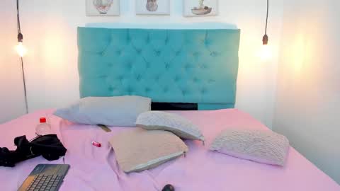 Snapshot of rubiroose chatting on January 2025 01:49:01 AM Rubii online show from January 2025 01:49:01 AM