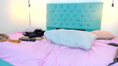 Snapshot of rubiroose chatting on January 2025 11:53:02 PM Rubii online show from January 2025 11:53:02 PM