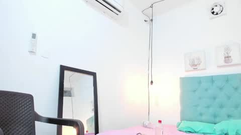 Snapshot of rubiroose chatting on February 2025 11:02:01 PM Rubii online show from February 2025 11:02:01 PM