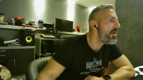 Snapshot of ruffi77 chatting on January 2025 06:52:02 AM Chico que rico Caliente online show from January 2025 06:52:02 AM