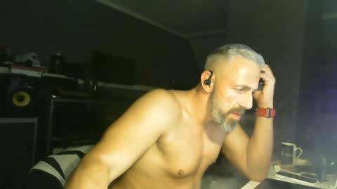 Snapshot of ruffi77 chatting on February 2025 08:46:01 AM Chico que rico Caliente online show from February 2025 08:46:01 AM