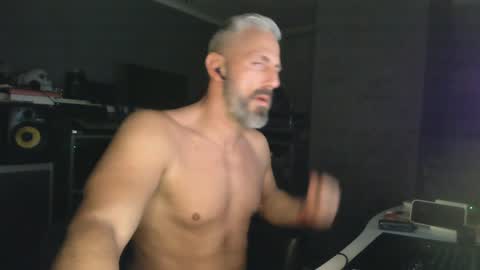 Snapshot of ruffi77 chatting on February 2025 04:59:01 AM Chico que rico Caliente online show from February 2025 04:59:01 AM