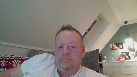 Snapshot of runepetter chatting on April 2026 08:47:01 PM bignorwegian online show from April 2026 08:47:01 PM