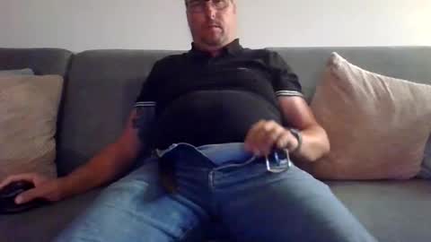 runner_1978 online show from September 2025 09:36:02 PM