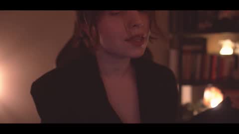 Snapshot of running_with_the_wolves chatting on November 2025 10:43:01 PM Elena online show from November 2025 10:43:01 PM