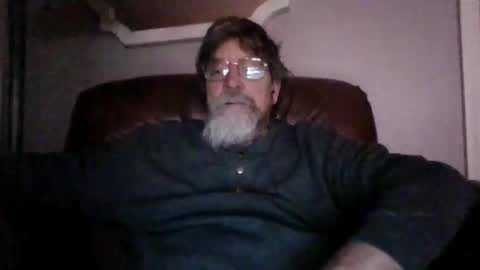 Snapshot of runningaround60 chatting on December 2024 03:17:02 AM runningaround60 online show from December 2024 03:17:02 AM