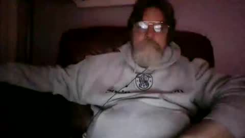 Snapshot of runningaround60 chatting on December 2024 03:22:02 AM runningaround60 online show from December 2024 03:22:02 AM