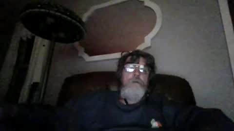 Snapshot of runningaround60 chatting on December 2024 03:25:02 AM runningaround60 online show from December 2024 03:25:02 AM