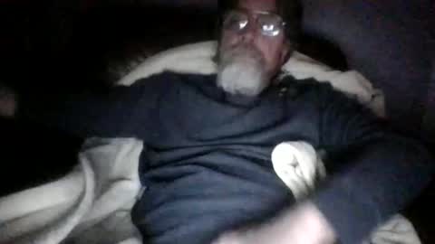 Snapshot of runningaround60 chatting on January 2025 03:04:02 AM runningaround60 online show from January 2025 03:04:02 AM