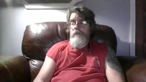 Snapshot of runningaround60 chatting on October 2025 02:09:02 AM runningaround60 online show from October 2025 02:09:02 AM