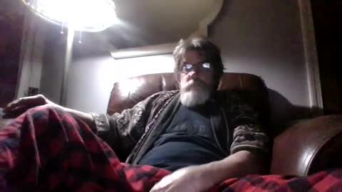 Snapshot of runningaround60 chatting on October 2025 03:16:01 AM runningaround60 online show from October 2025 03:16:01 AM