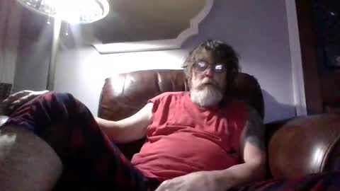 Snapshot of runningaround60 chatting on October 2025 01:50:01 AM runningaround60 online show from October 2025 01:50:01 AM