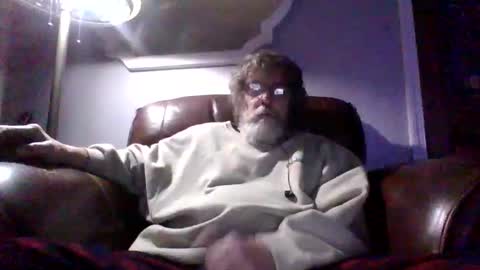 Snapshot of runningaround60 chatting on October 2025 02:08:02 AM runningaround60 online show from October 2025 02:08:02 AM