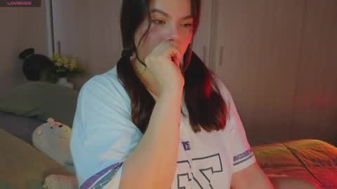 Snapshot of russcurley chatting on May 2026 06:37:01 PM Lorenn online show from May 2026 06:37:01 PM