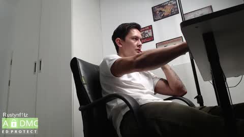 Snapshot of rustynf1tz chatting on February 2025 05:58:01 AM MillionDollarGuy online show from February 2025 05:58:01 AM