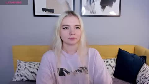 Snapshot of ruthbryant chatting on November 2025 01:26:02 AM ruthbryant online show from November 2025 01:26:02 AM