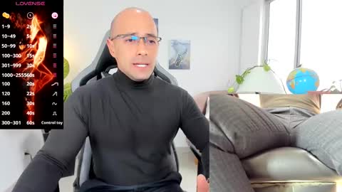 ryan_master_ online show from December 2024 04:28:01 PM