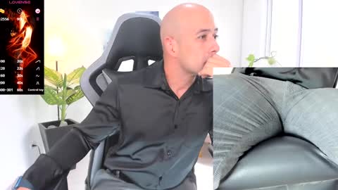 ryan_master_ online show from January 2025 04:02:02 PM