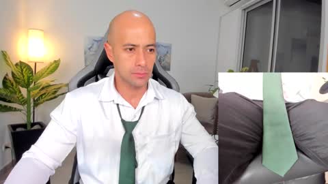 ryan_master_ online show from January 2025 09:02:01 AM