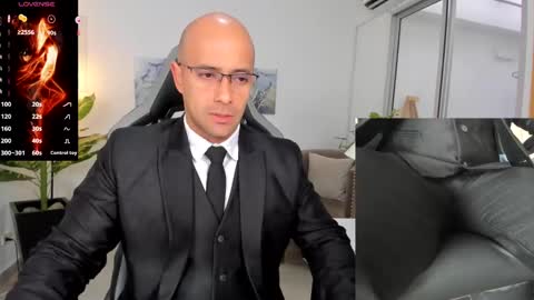 ryan_master_ online show from January 2025 12:04:02 PM