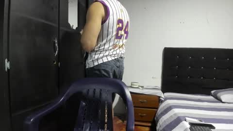 ryan_xc1 online show from January 2026 02:14:01 AM