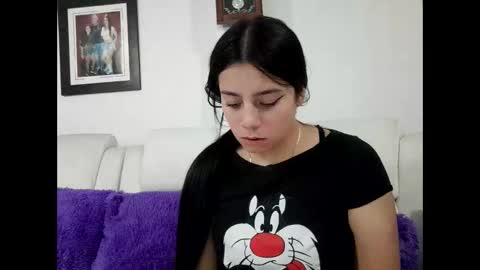 Snapshot of ryanandpamela_ chatting on December 2024 01:47:02 AM Ryan And Pamela online show from December 2024 01:47:02 AM