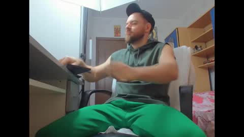 Ryanstone  online show from December 2025 06:10:01 AM