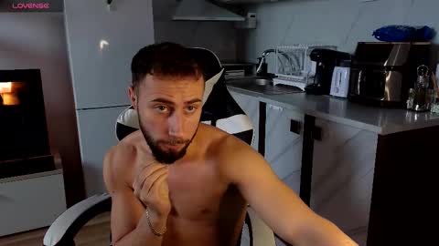 ryanstorm1 online show from November 2025 12:15:01 PM