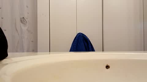 ryucravenmore online show from October 2025 12:39:02 PM